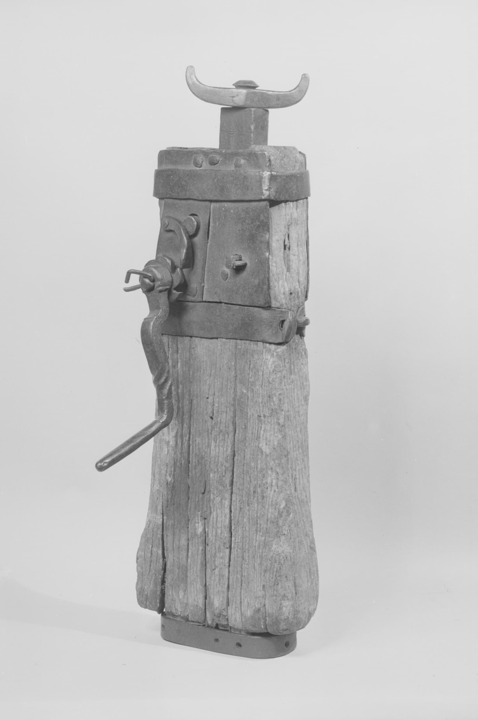 A 19th-century Conestoga wagon jack — the tool used to lift the wagon for wheel maintenance.